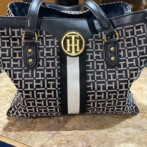 Tommy Hilfiger purse (98/2)